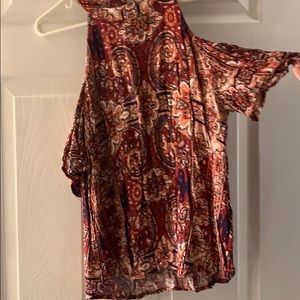 Could shoulder shirt